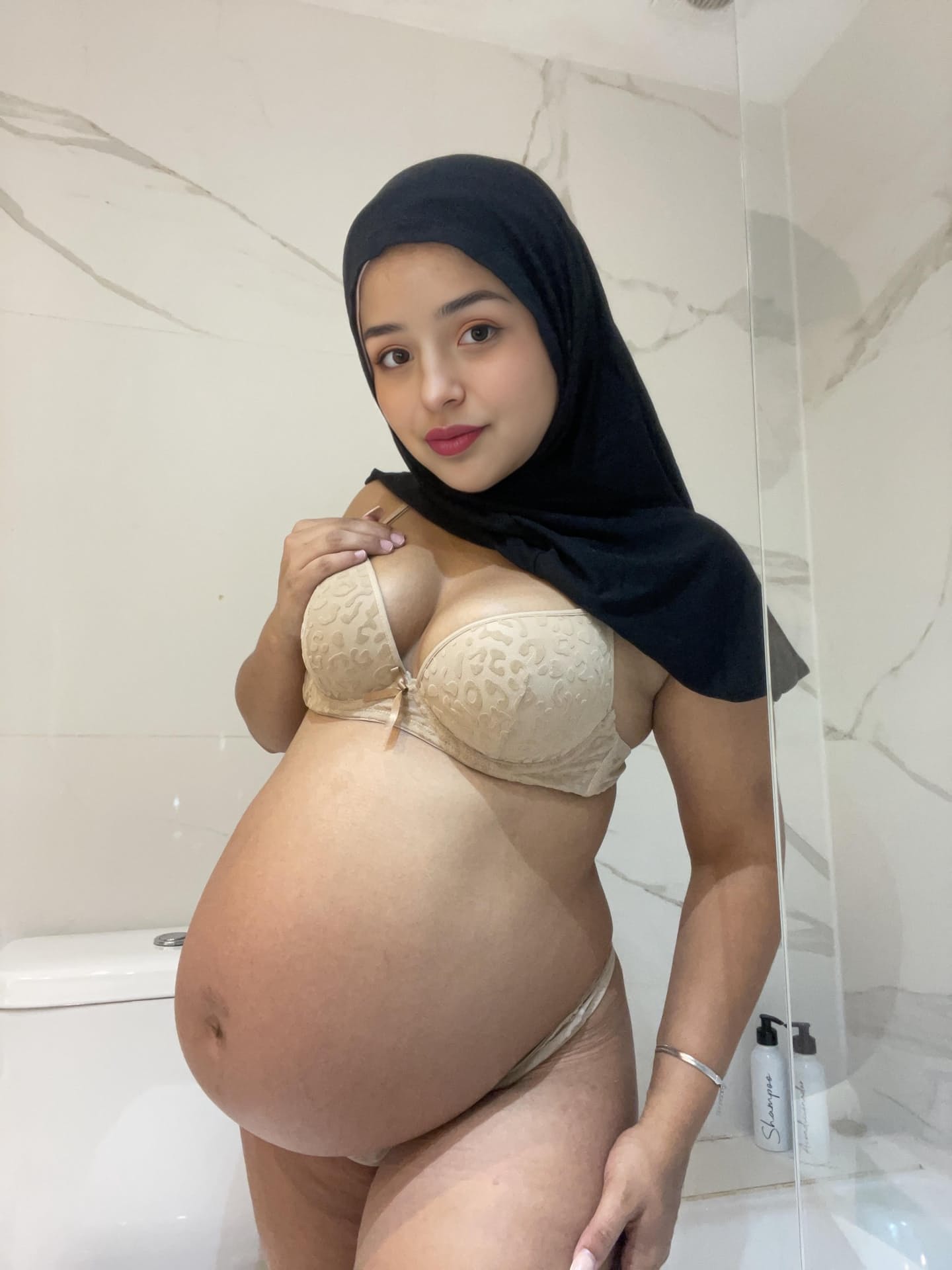 Onlyfans: Nacktfotos Der Schwangeren Pari Onlyfans: Nacktfotos Der Schwangeren Pari